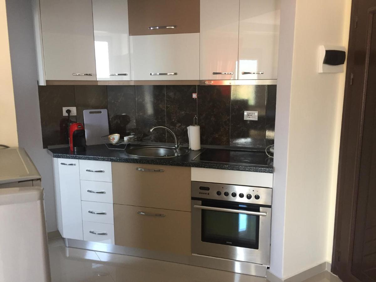 Guest'S Apartament Pogradec Exterior foto